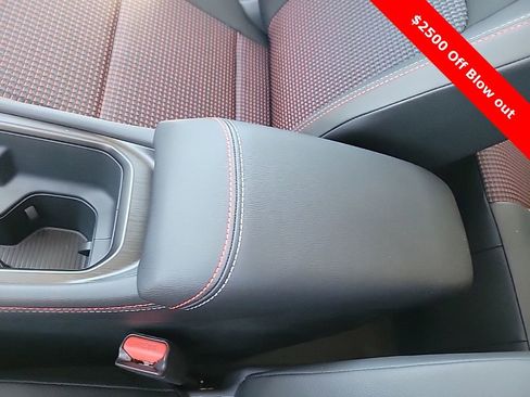 New 2025 Nissan Kicks SR FWD image 30
