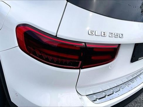 Used 2026 Mercedes-Benz GLB 250 4MATIC image 15