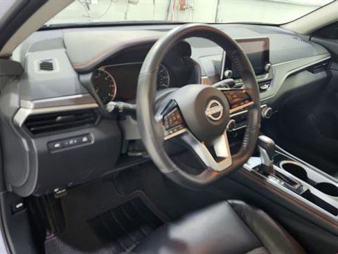Certified 2025 Nissan Altima 2.5 SR FWD image 10