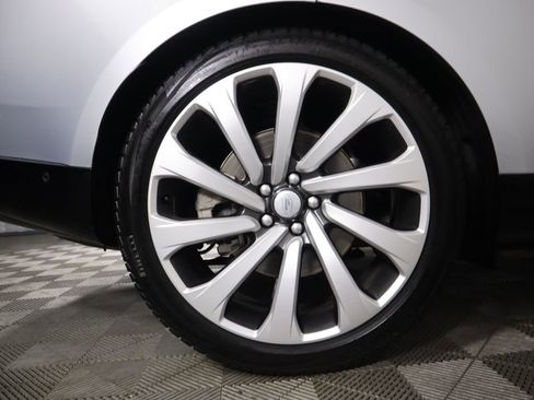 Used 2023 Land Rover Range Rover SE image 34