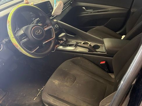 Used 2023 Hyundai Elantra SEL FWD image 2