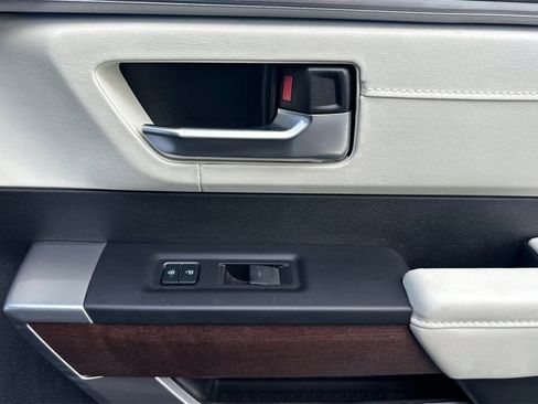 Used 2023 Toyota Sequoia Capstone image 21