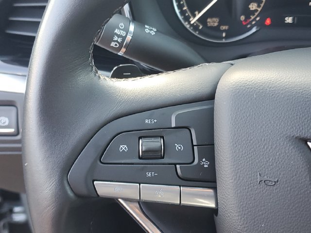 Certified 2025 Cadillac XT6 Luxury AWD/4WD image 18