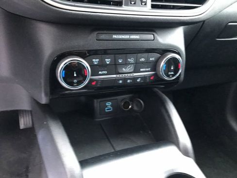 Used 2022 Ford Escape SEL image 7