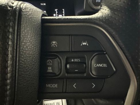 Used 2025 Toyota 4Runner SR5 AWD/4WD image 20