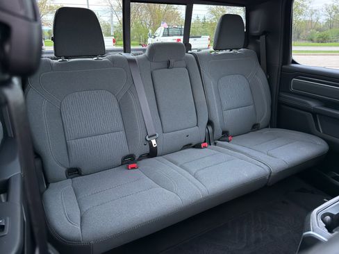Used 2022 RAM 1500 Big Horn AWD/4WD image 44