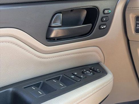 Used 2019 Honda Odyssey Touring image 3