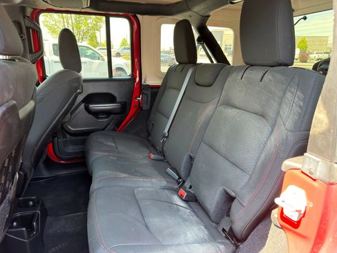 Used 2020 Jeep Wrangler Unlimited Rubicon AWD/4WD image 9
