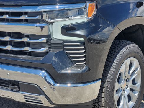 New 2026 Chevrolet Silverado 1500 LTZ w/ Z71 Off-Road Package AWD/4WD image 6