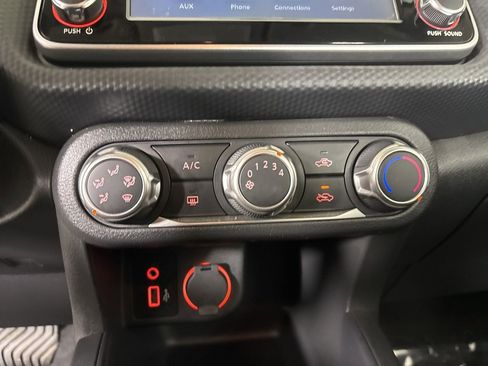 Used 2024 Nissan Kicks S image 16