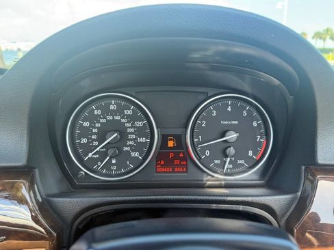 Used 2009 BMW 328i Convertible image 17