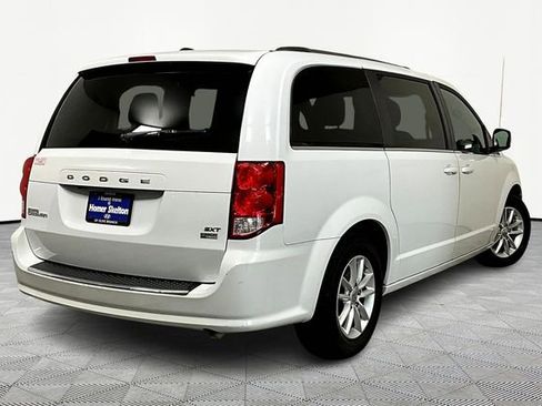 Used 2019 Dodge Grand Caravan SXT image 12