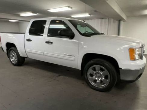 Used 2011 GMC Sierra 1500 SLE w/ Power Tech Package image 2