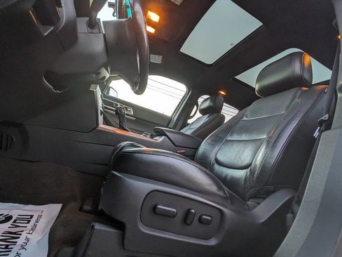 Used 2013 Ford Explorer XLT image 14