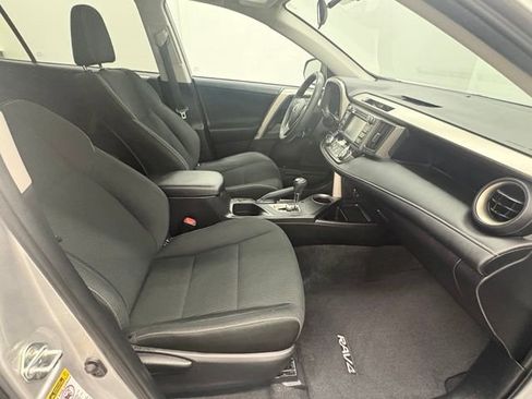 Used 2014 Toyota RAV4 XLE AWD/4WD image 31