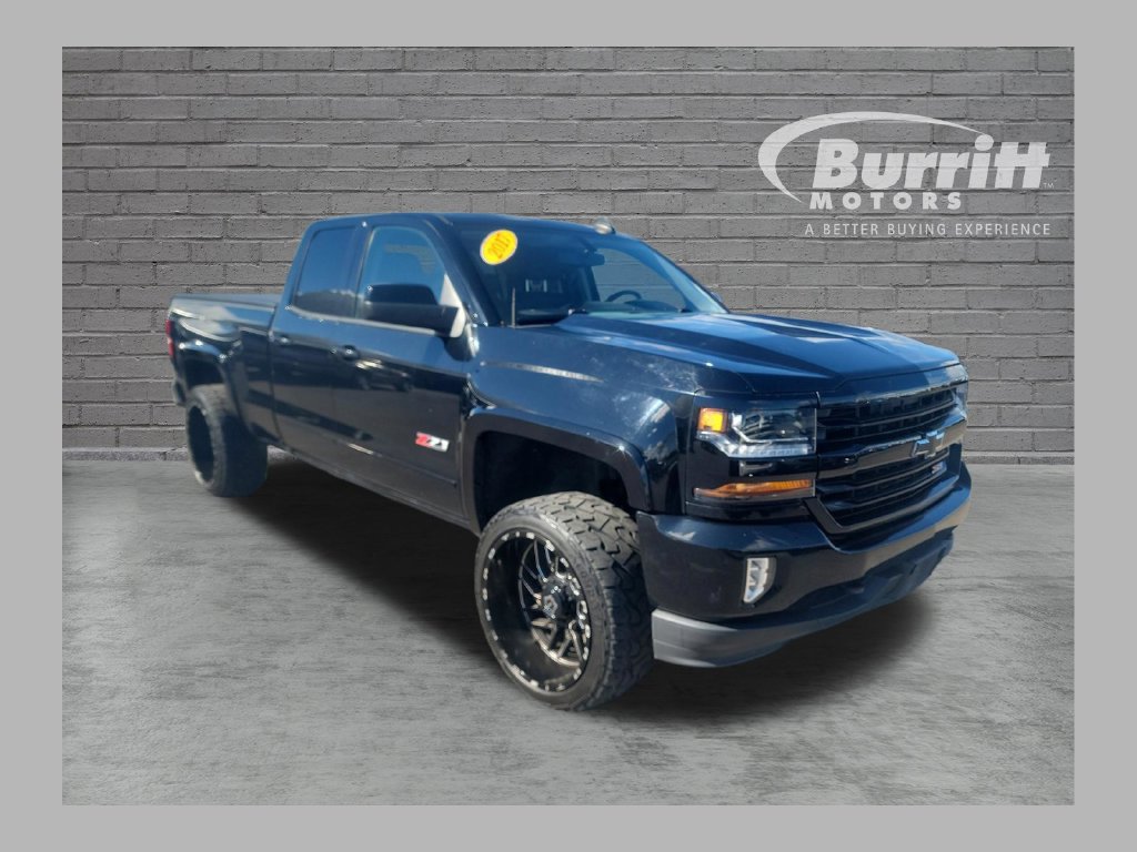 Used 2017 Chevrolet Silverado 1500 LT w/ Midnight Edition AWD/4WD 360° Tour