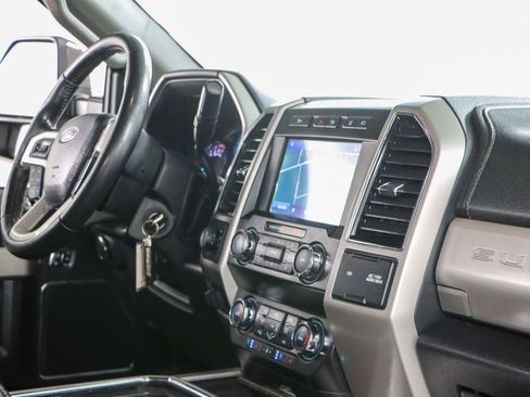 Used 2020 Ford F250 Lariat w/ Lariat Value Package image 27