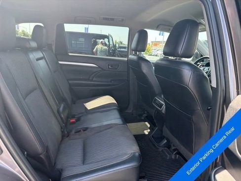 Used 2019 Toyota Highlander Plus w/ Protection Package #3 AWD/4WD image 14