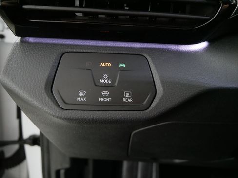 Certified 2021 Volkswagen ID.4 Pro image 26