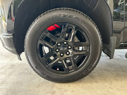Used 2021 Chevrolet Silverado 1500 RST w/ Redline Edition AWD/4WD image 13