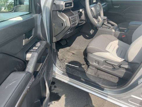 New 2025 Toyota Tacoma TRD Off-Road image 9