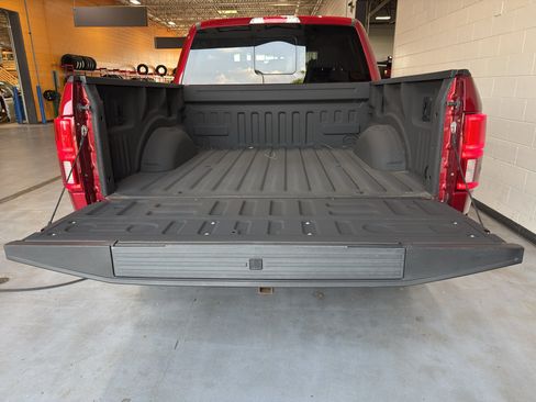 Used 2019 Ford F150 Lariat w/ Equipment Group 502A Luxury AWD/4WD image 21
