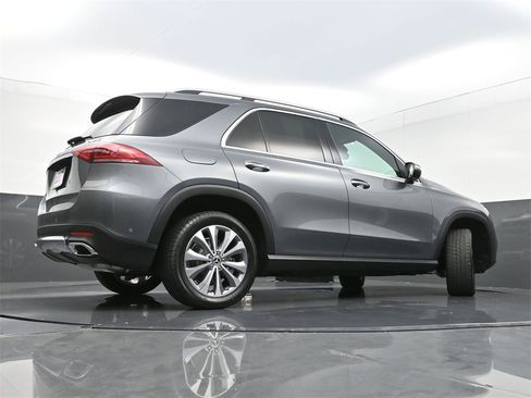 Used 2022 Mercedes-Benz GLE 350 4MATIC w/ Premium Package image 34