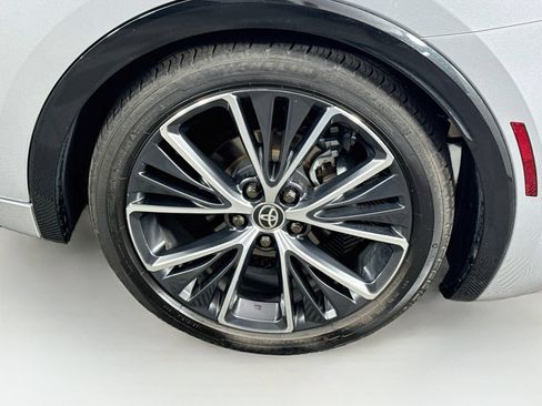 Certified 2026 Toyota Prius XLE AWD/4WD image 9