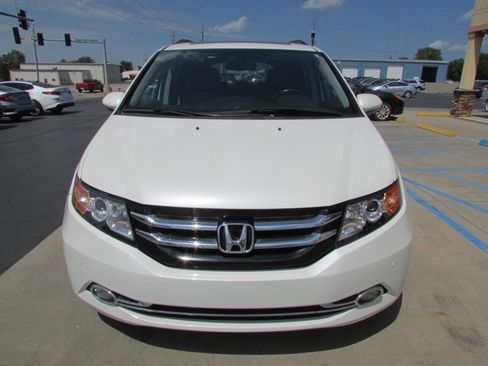 Used 2017 Honda Odyssey Touring Elite image 8