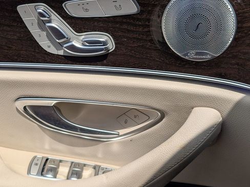 Used 2019 Mercedes-Benz E 300 image 27