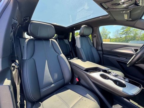 Used 2024 Cadillac Lyriq Tech w/ Driver Assist Package AWD/4WD image 30