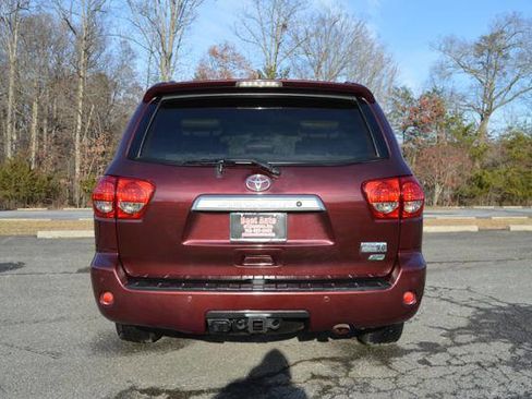 Used 2011 Toyota Sequoia Platinum image 8
