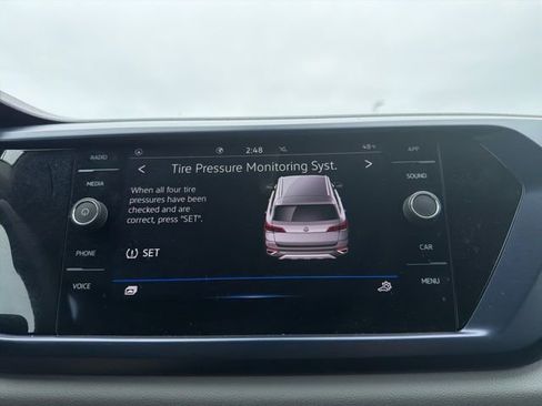 Used 2023 Volkswagen Taos SE w/ Black Wheel Package image 25