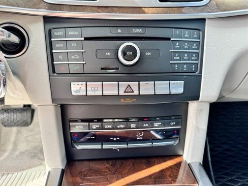 Used 2016 Mercedes-Benz E 350 E 350 4MATIC image 29