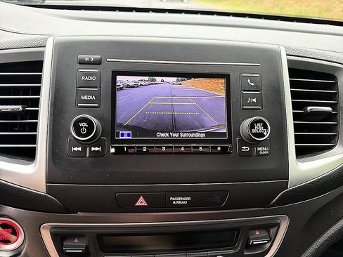 Used 2019 Honda Ridgeline Sport image 15