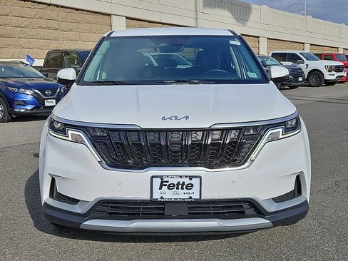Certified 2023 Kia Carnival EX image 2