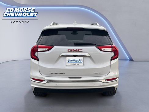 Used 2022 GMC Terrain Denali w/ LPO, Floor Liner Package image 4