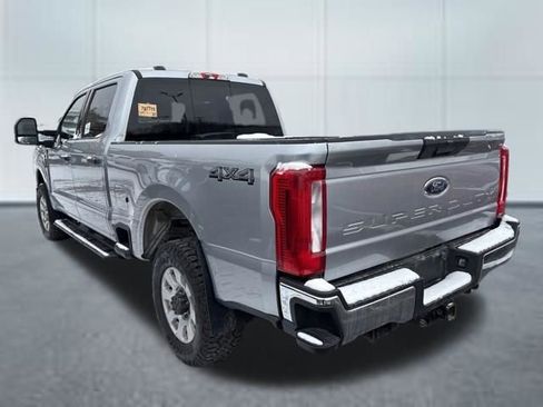 Used 2023 Ford F250 XLT image 2
