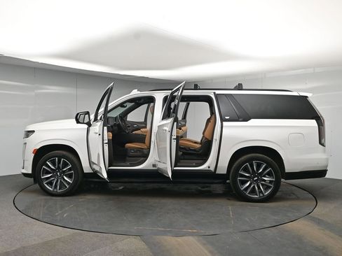 Used 2023 Cadillac Escalade ESV Sport w/ Touring Package AWD/4WD image 56
