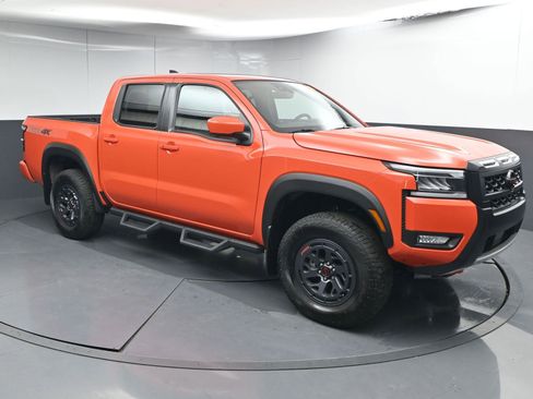 Used 2025 Nissan Frontier PRO-4X w/ Pro Premium Package image 1