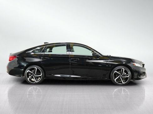Used 2022 Honda Accord Sport image 6