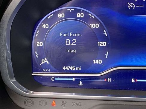 Used 2023 Chevrolet Suburban High Country image 30