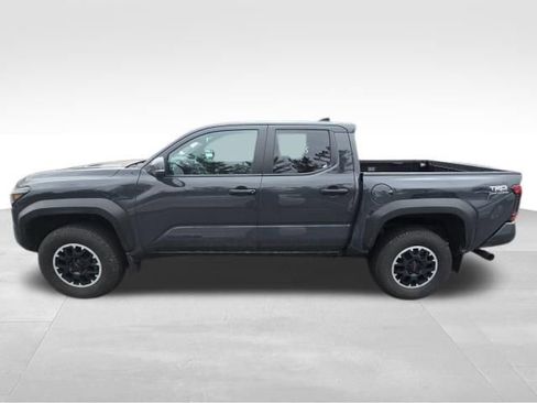Used 2024 Toyota Tacoma TRD Off-Road w/ TRD Off Road Premium Package image 3
