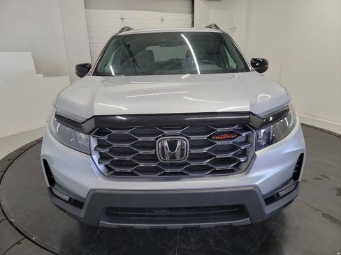Certified 2023 Honda Passport TrailSport image 2