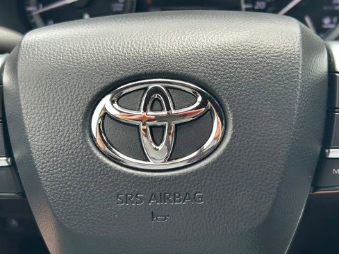 Used 2021 Toyota Highlander XSE FWD image 41