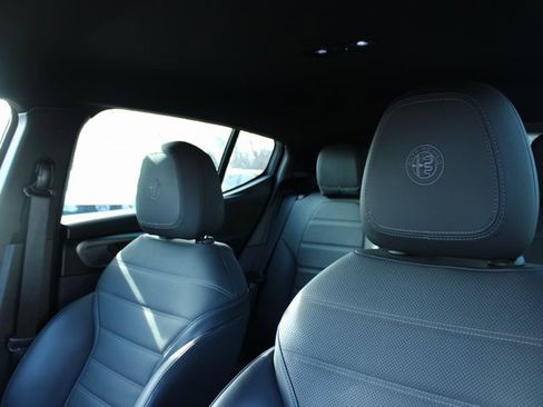 Used 2025 Alfa Romeo Tonale w/ Premium Package image 14