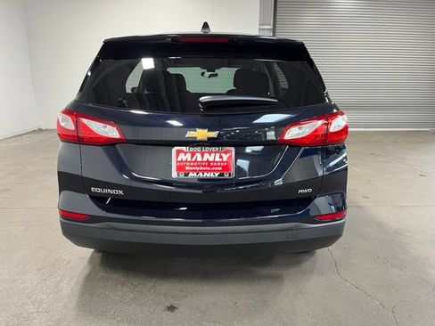 Used 2021 Chevrolet Equinox LS w/ LS Convenience Package AWD/4WD image 4