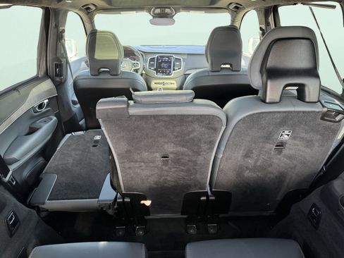 Used 2024 Volvo XC90 T8 Ultimate w/ Lounge Package image 50