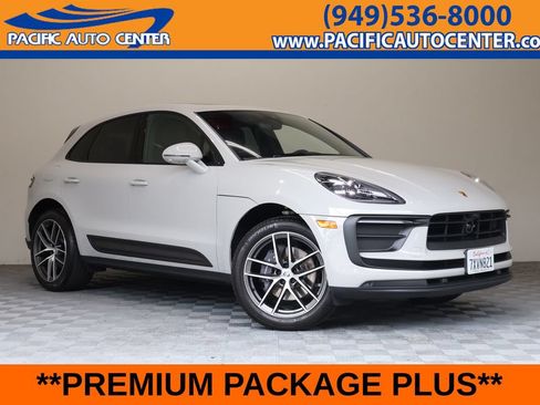 Used 2023 Porsche Macan AWD/4WD image 1