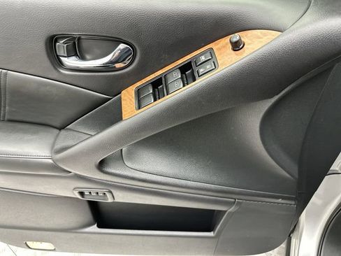 Used 2012 Nissan Murano LE w/ Platinum Pkg AWD/4WD image 13